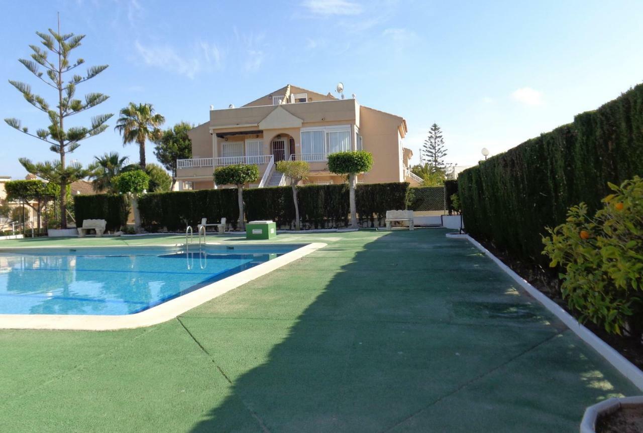 Residencial Torrealmar Con Vistas Apartman Torrevieja Kültér fotó
